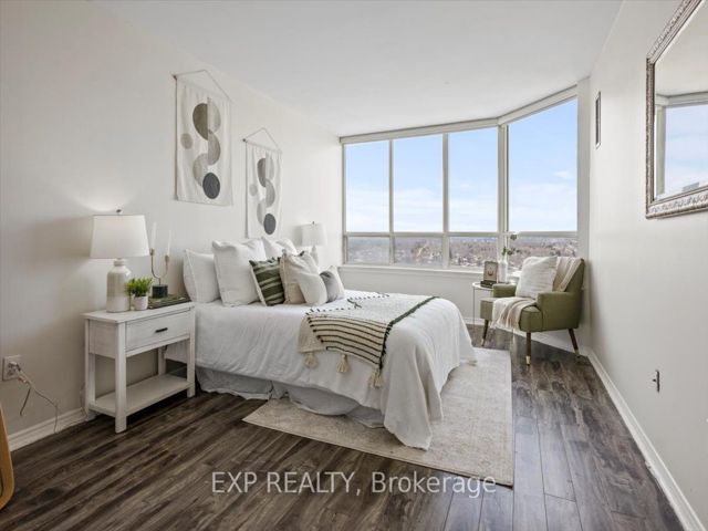 1204 - 5 Greystone Walk Dr