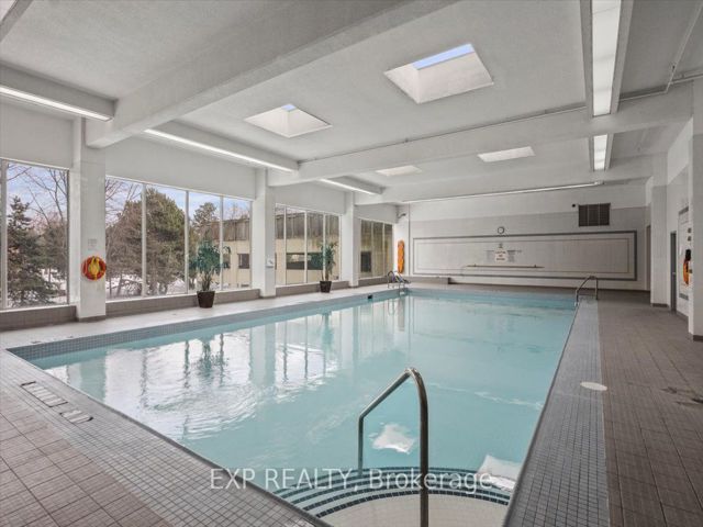 1204 - 5 Greystone Walk Dr