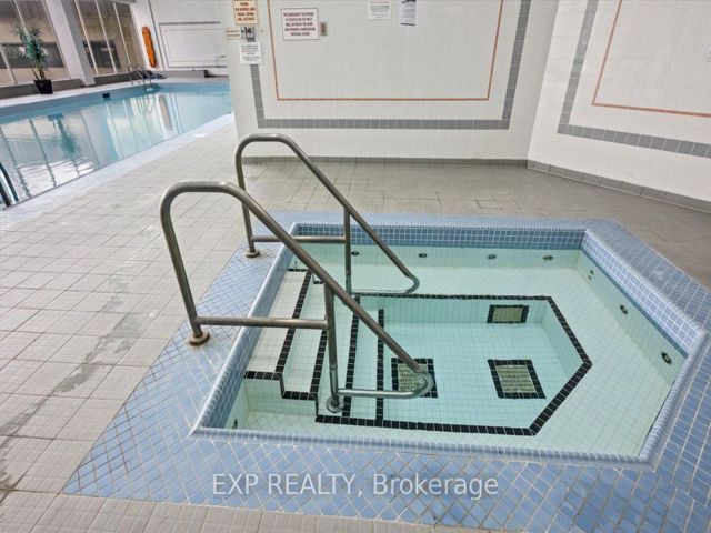 1204 - 5 Greystone Walk Dr