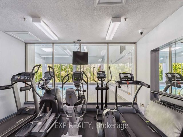 1204 - 5 Greystone Walk Dr