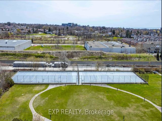 1204 - 5 Greystone Walk Dr