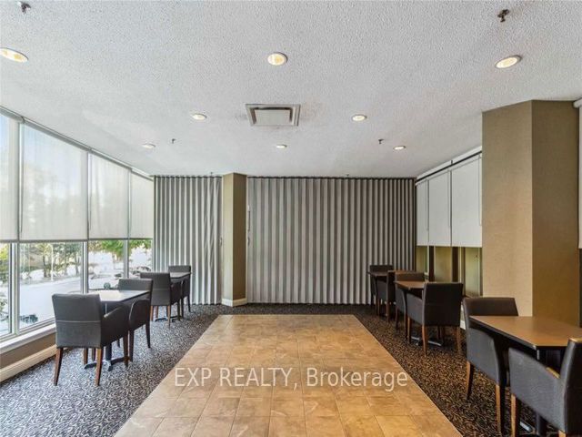1204 - 5 Greystone Walk Dr