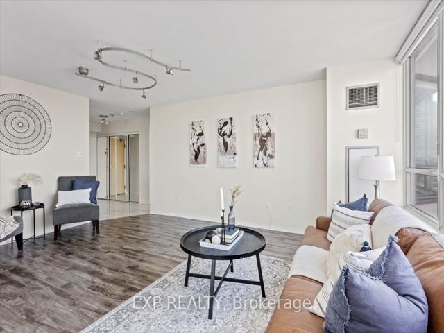 1204 - 5 Greystone Walk Dr