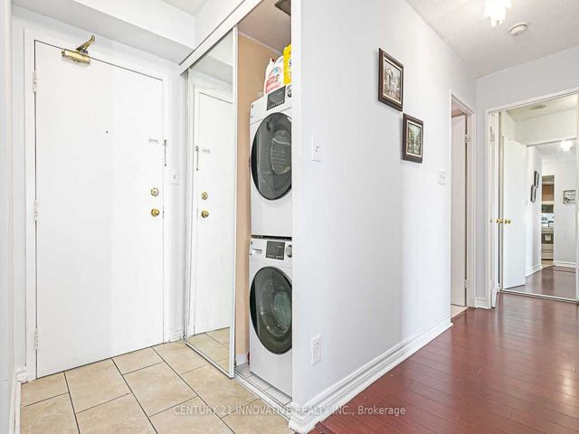 1111 - 2550 Lawrence Ave E