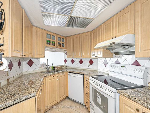1111 - 2550 Lawrence Ave E