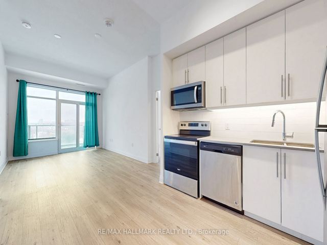 421 - 3220 Sheppard Ave E