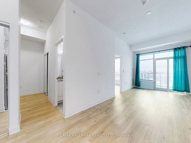 421 - 3220 Sheppard Ave E