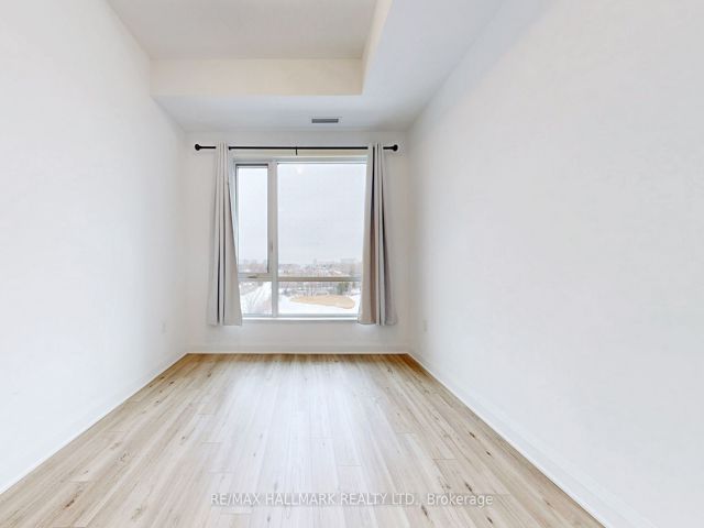 421 - 3220 Sheppard Ave E