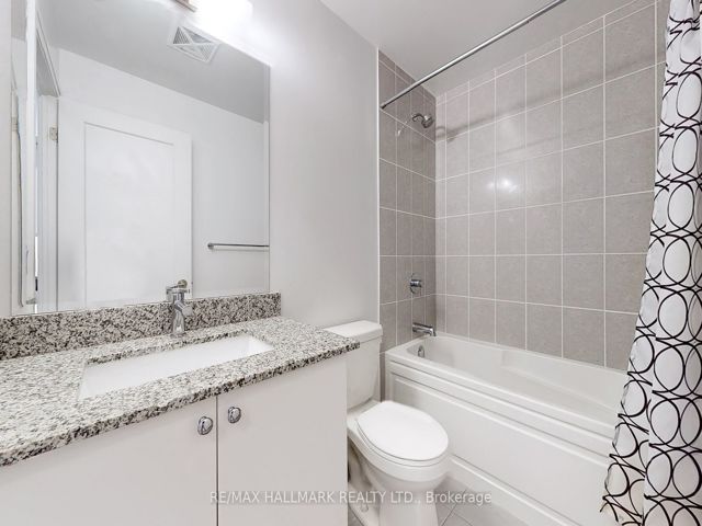421 - 3220 Sheppard Ave E