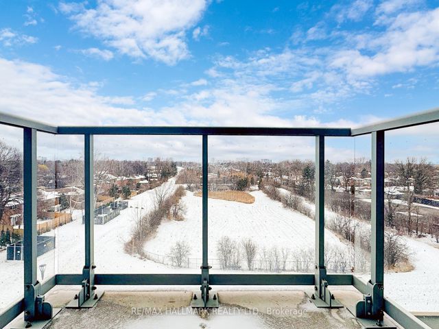 421 - 3220 Sheppard Ave E