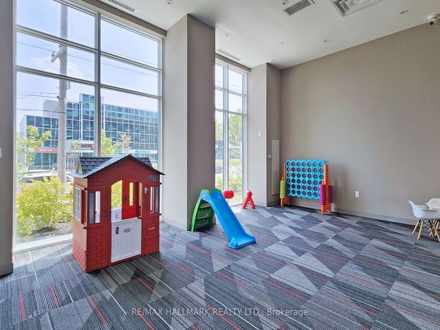 421 - 3220 Sheppard Ave E