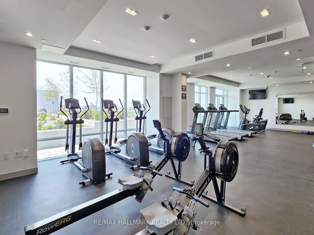421 - 3220 Sheppard Ave E