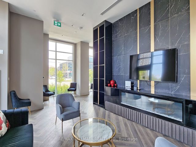 421 - 3220 Sheppard Ave E