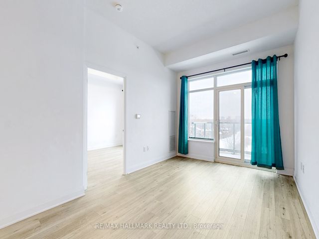 421 - 3220 Sheppard Ave E