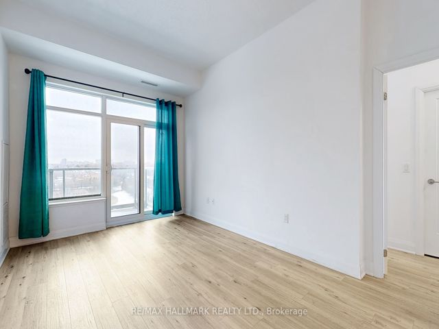 421 - 3220 Sheppard Ave E