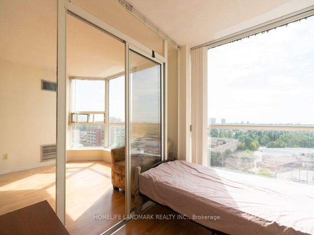 1005 - 2466 Eglinton Ave E