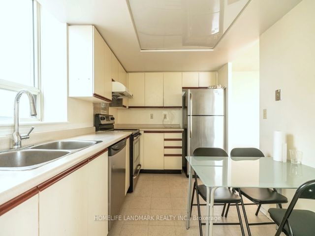 1005 - 2466 Eglinton Ave E