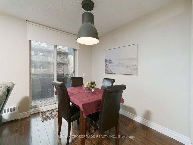 306 - 800 Kennedy Rd
