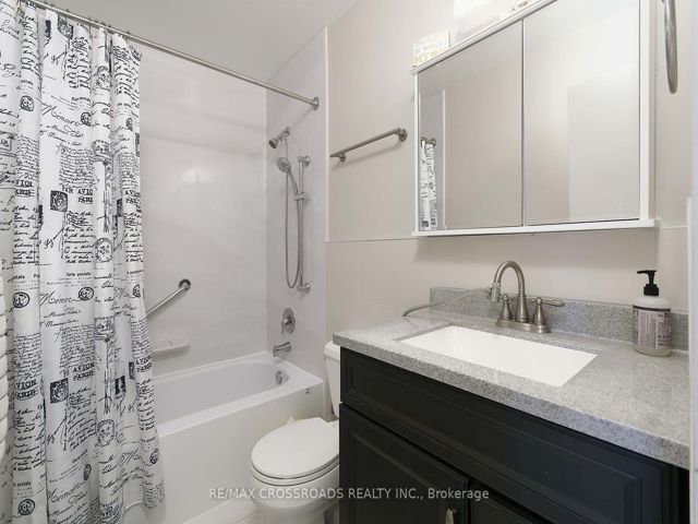306 - 800 Kennedy Rd