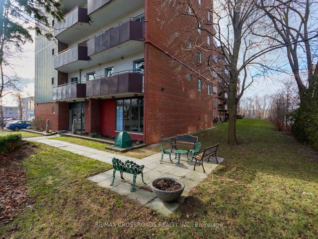 306 - 800 Kennedy Rd