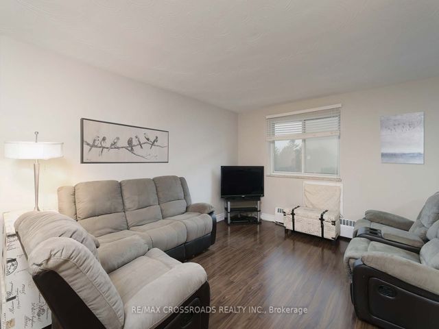 306 - 800 Kennedy Rd