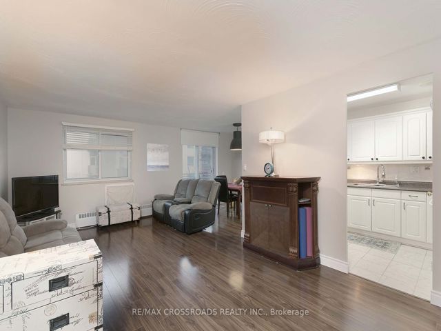 306 - 800 Kennedy Rd