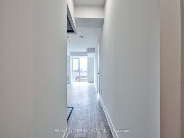 514 - 1285 Queen St E
