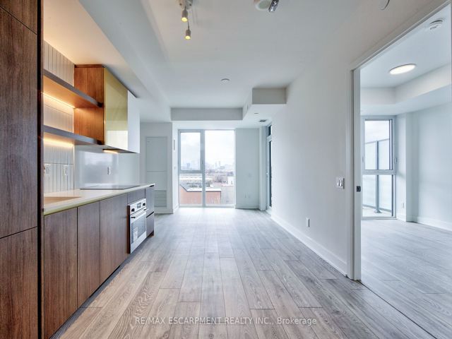 514 - 1285 Queen St E