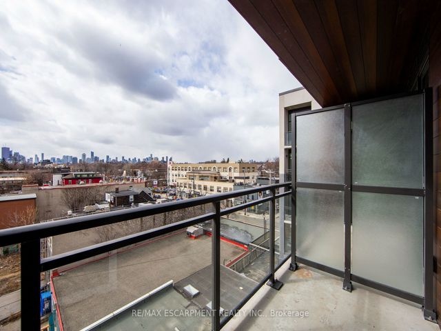 514 - 1285 Queen St E