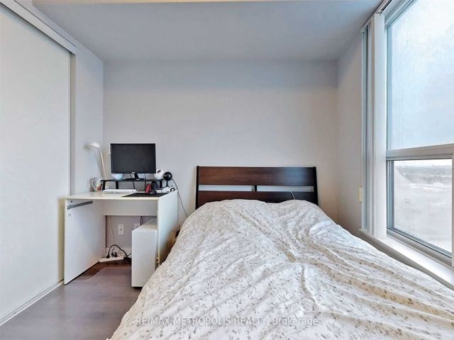 2602 - 36 Lee Centre Dr
