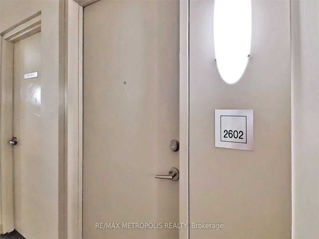 2602 - 36 Lee Centre Dr