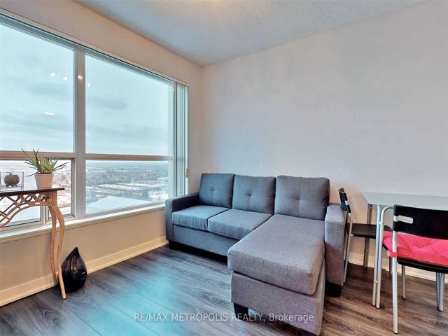 2602 - 36 Lee Centre Dr