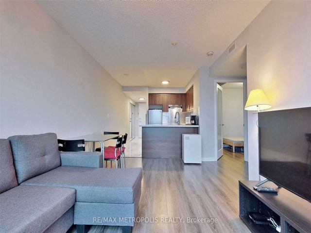2602 - 36 Lee Centre Dr