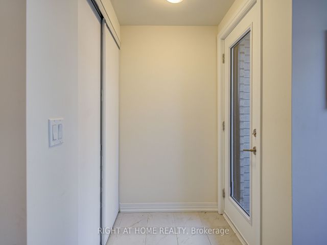 21 - 155 Tapscott Rd
