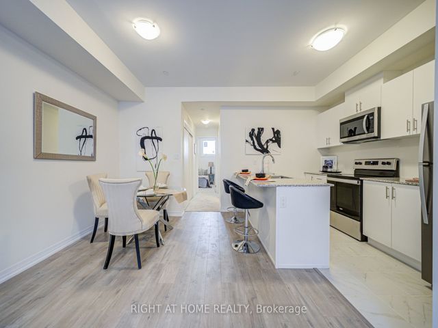 21 - 155 Tapscott Rd