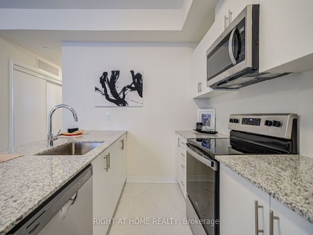 21 - 155 Tapscott Rd
