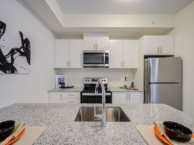 21 - 155 Tapscott Rd