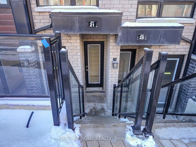 21 - 155 Tapscott Rd