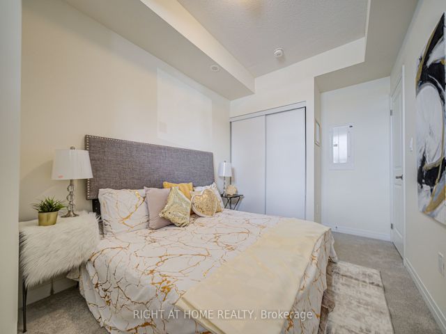 21 - 155 Tapscott Rd