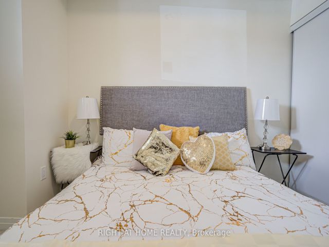 21 - 155 Tapscott Rd