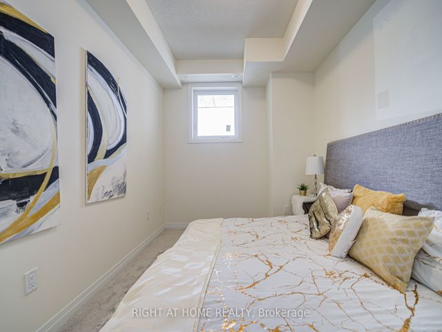 21 - 155 Tapscott Rd