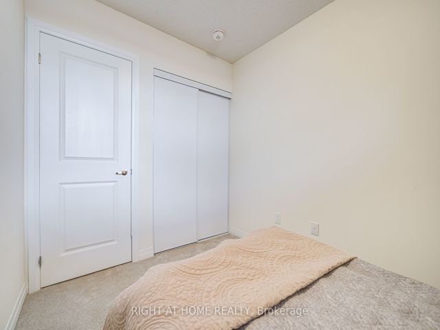 21 - 155 Tapscott Rd