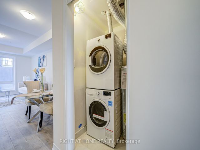 21 - 155 Tapscott Rd