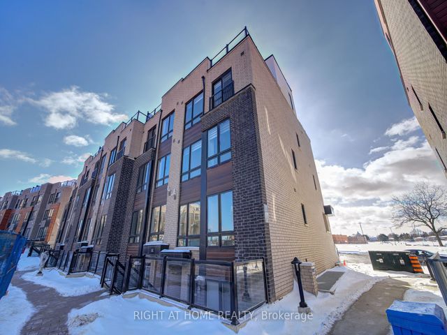 21 - 155 Tapscott Rd
