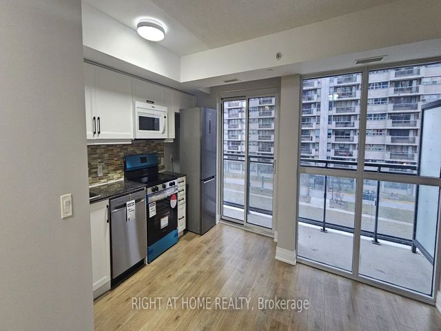 306 - 30 Meadowglen Pl