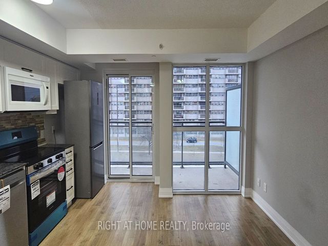 306 - 30 Meadowglen Pl