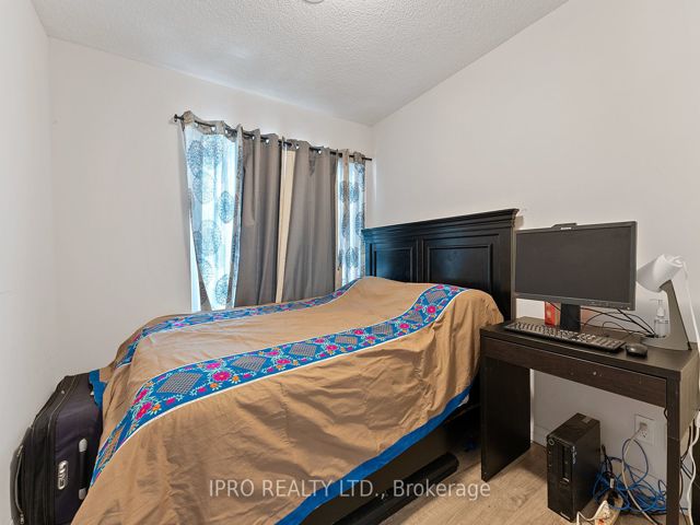 1609 - 2150 Lawrence Ave E