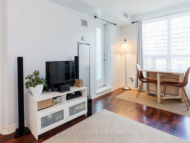 408 - 60 Fairfax Cres