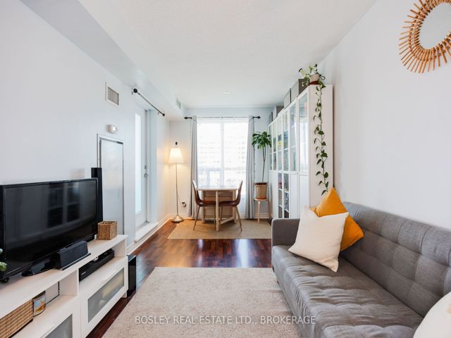 408 - 60 Fairfax Cres