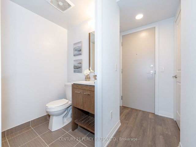 704 - 30 Meadowglen Pl